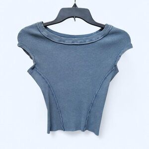 Blue cap sleeve rubber crop tee